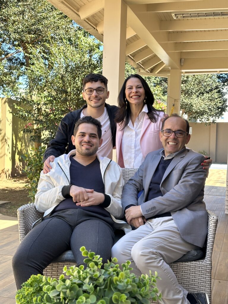 Paulinho da Silva e sua família.